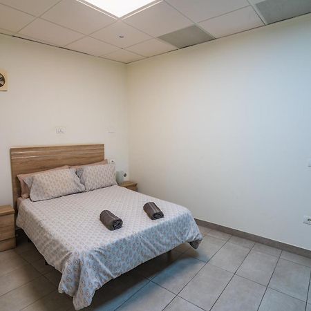 El Puente Holiday Home I- Airport 8,1K インヘニオ エクステリア 写真