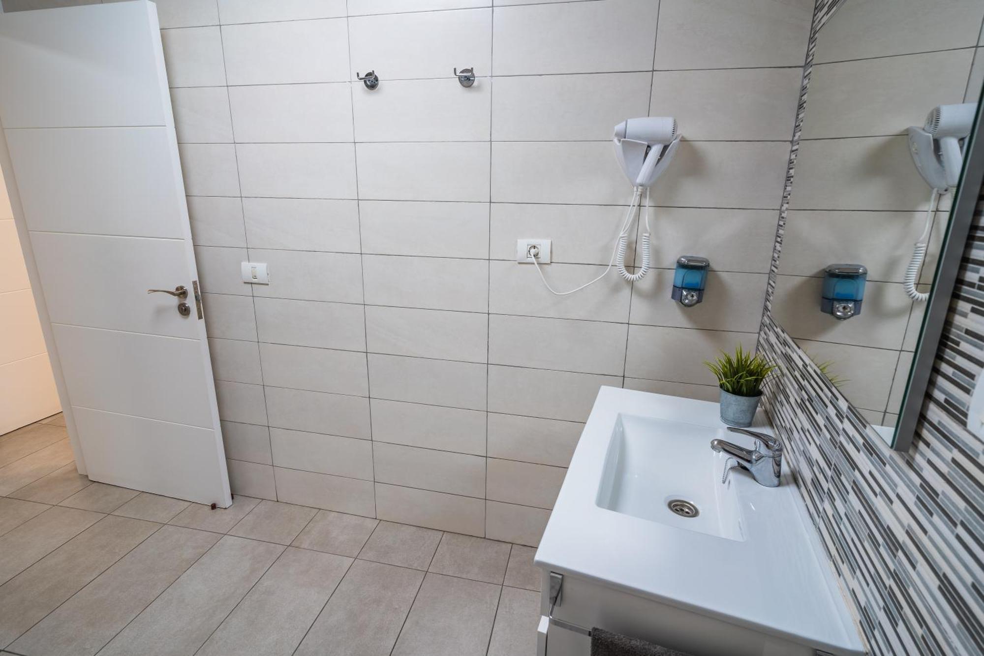 El Puente Holiday Home I- Airport 8,1K インヘニオ エクステリア 写真