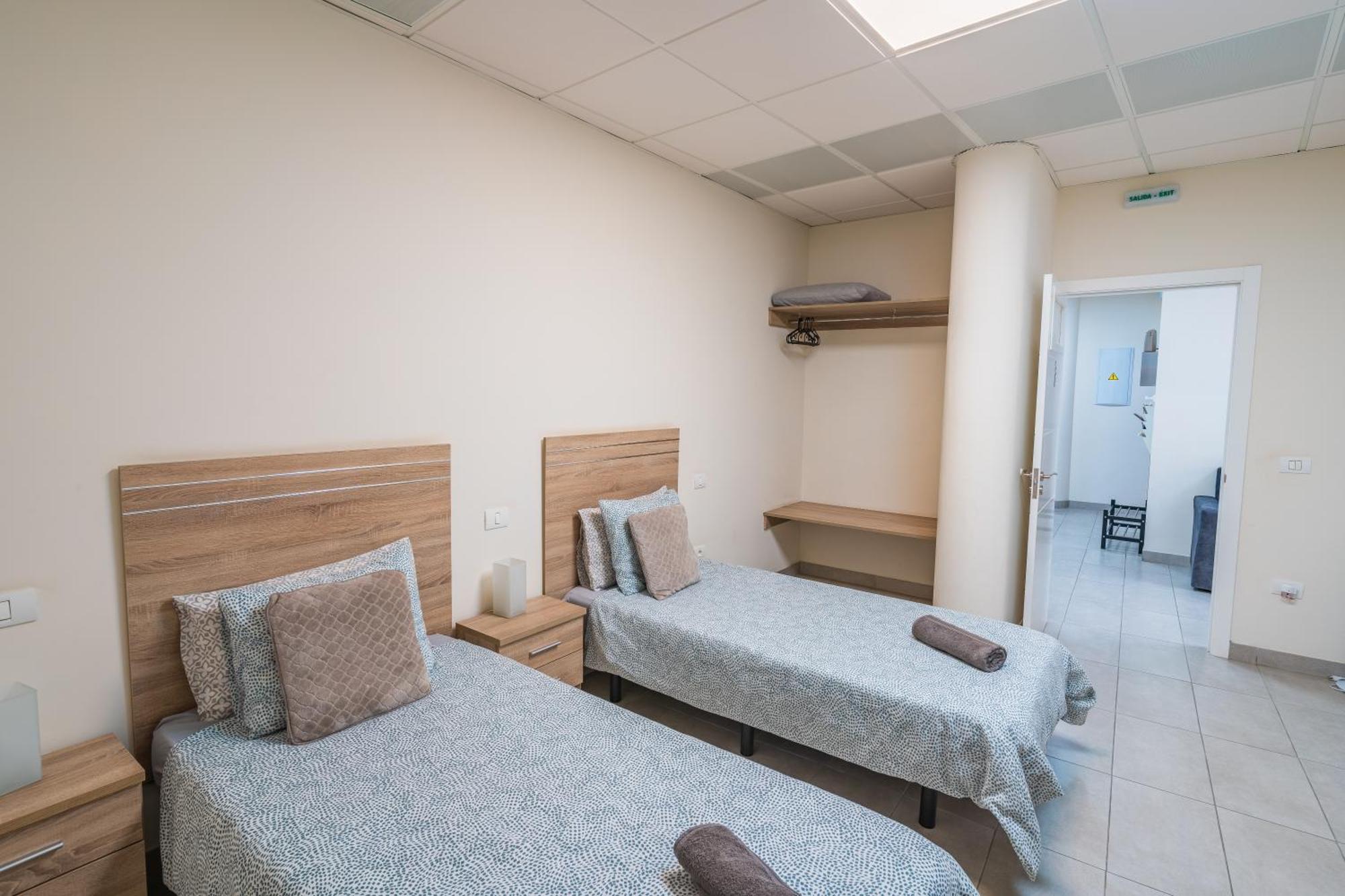El Puente Holiday Home I- Airport 8,1K インヘニオ エクステリア 写真