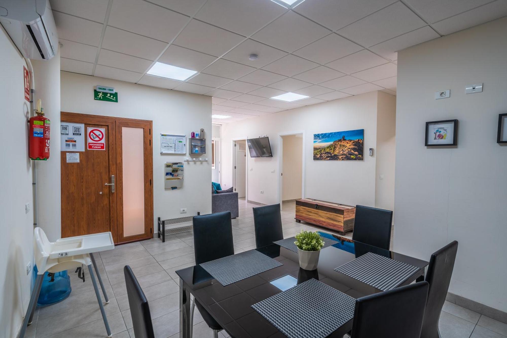 El Puente Holiday Home I- Airport 8,1K インヘニオ エクステリア 写真